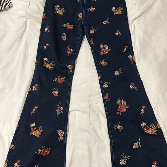 DRIFTWOOD Denim - Rose Embroider Jeans